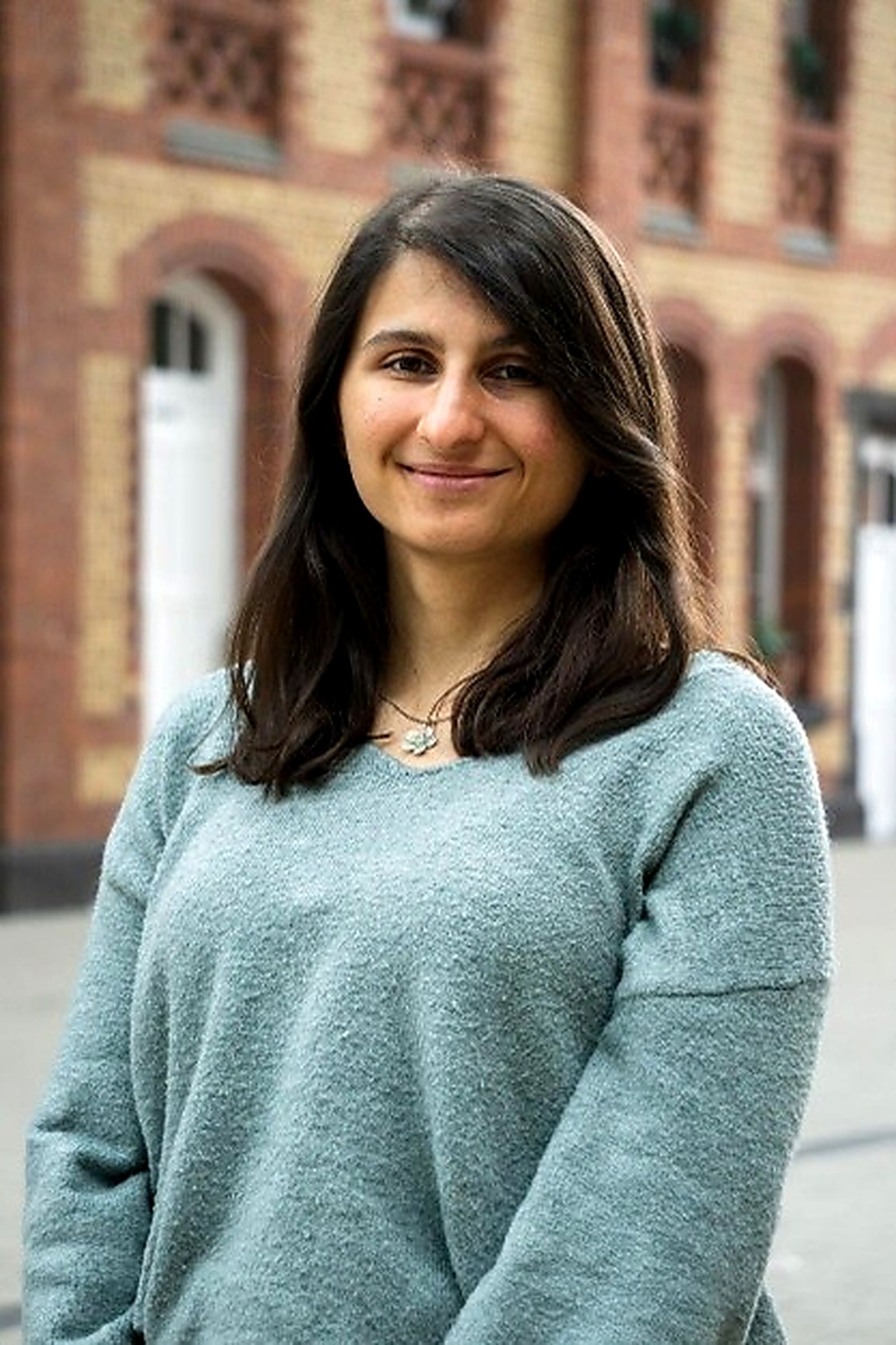 Zu sehen ist Stefanie Khan, Teilnehmerin der P2X-Sommerwerkstatt 2025
